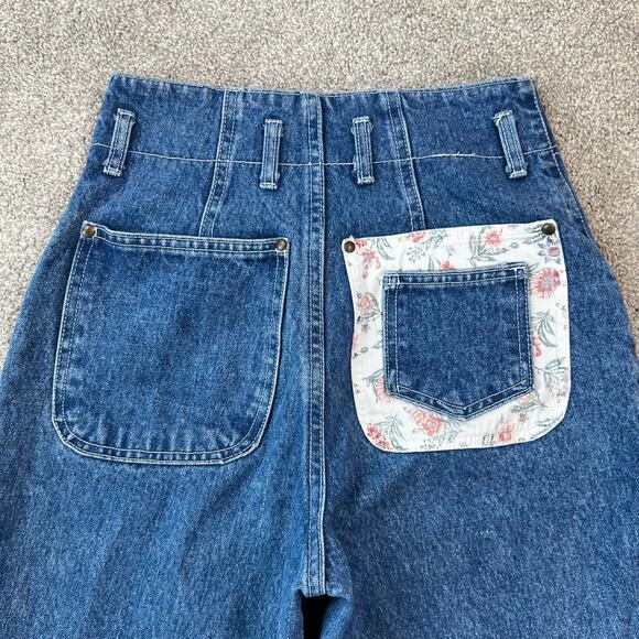 Vintage Best American Clothing Co. Denim Floral Pocket High Waisted Jeans (2) - Picture 6 of 14